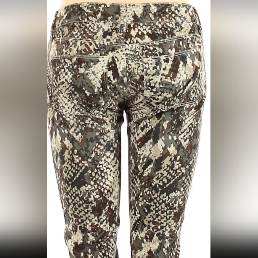 Etienne Marcel🌸gorgeous snake print design jeans. - Picture 3 of 10